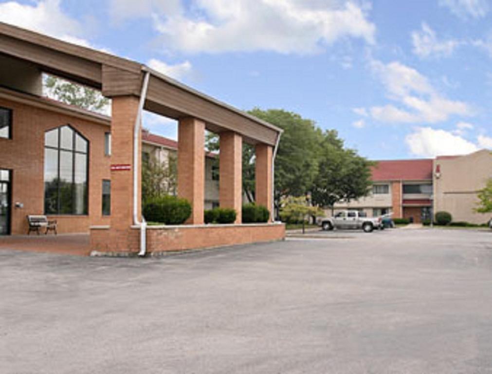 Travelodge Indianapolis Castleton Kültér fotó
