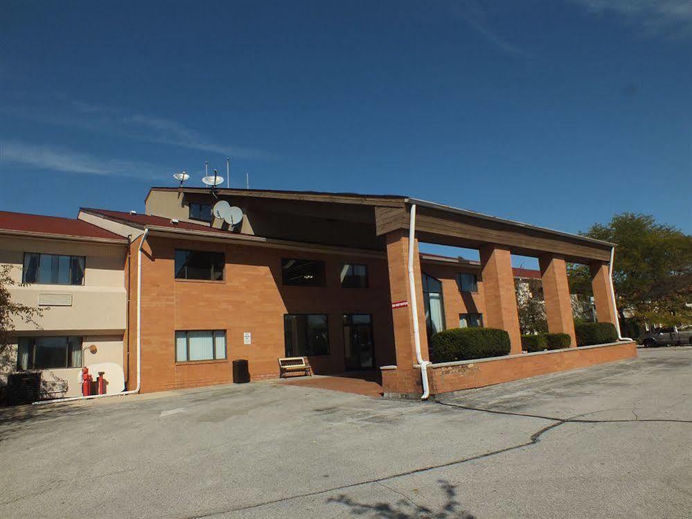 Travelodge Indianapolis Castleton Kültér fotó